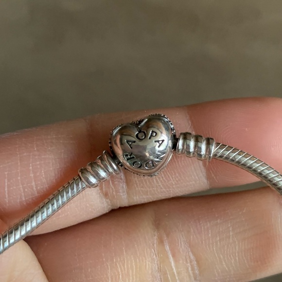 Pandora Pave Heart Claps Bracelet w/ 9 NEW Sanrio Hello Kitty Theme Charms - Picture 15 of 17